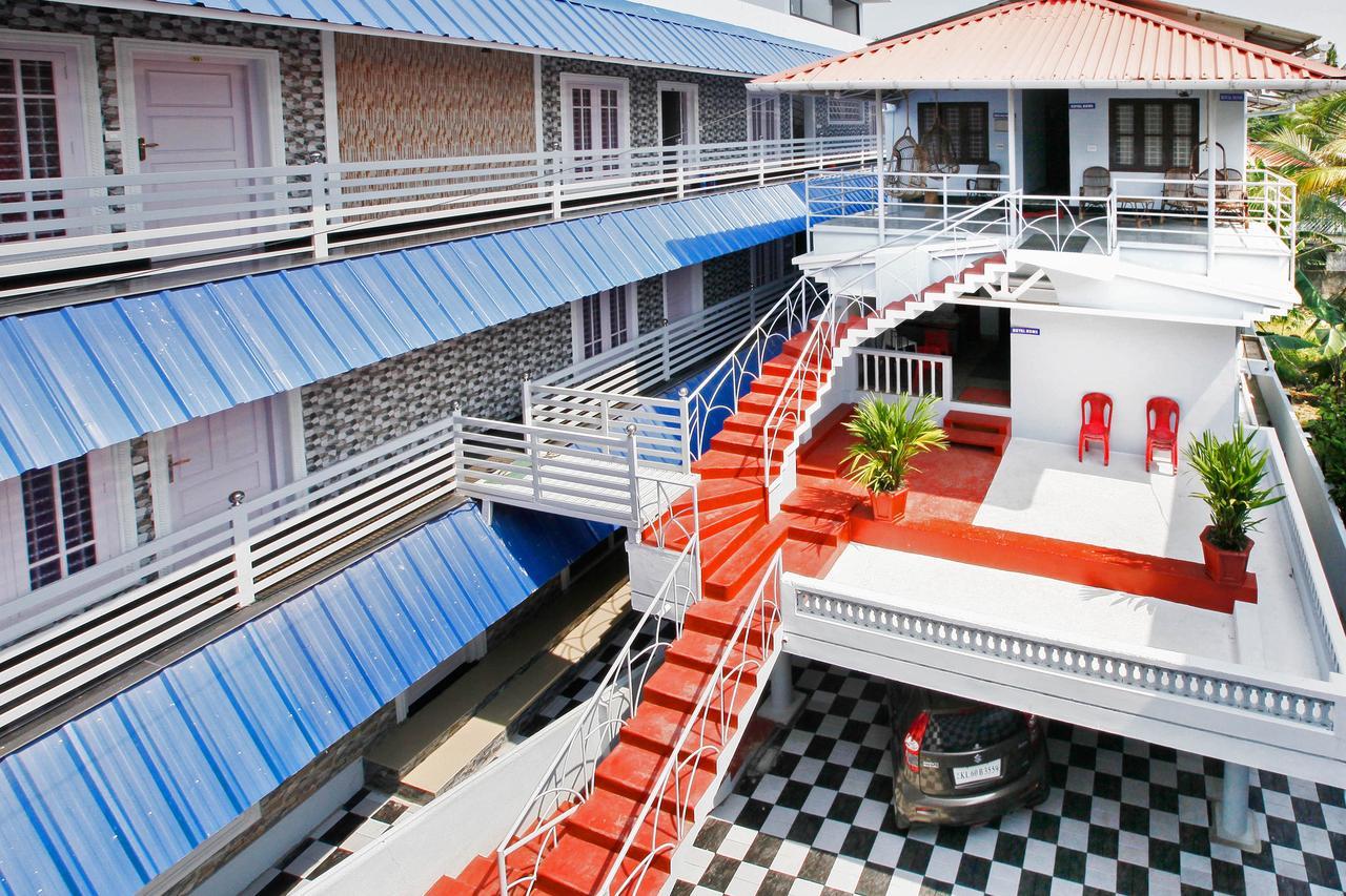 Oyo 4867 Royal Homes Alappuzha Bagian luar foto