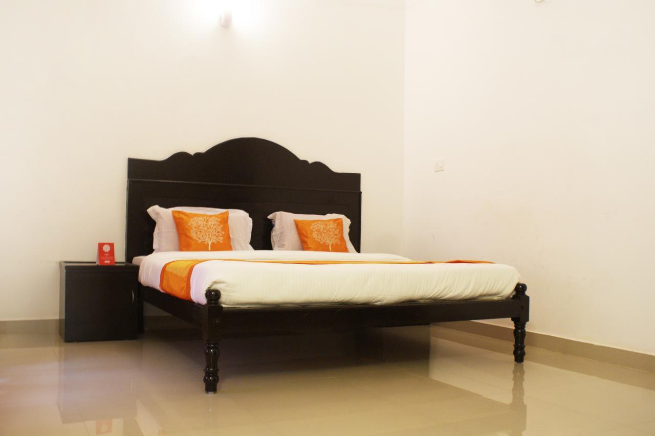 Oyo 4867 Royal Homes Alappuzha Bagian luar foto