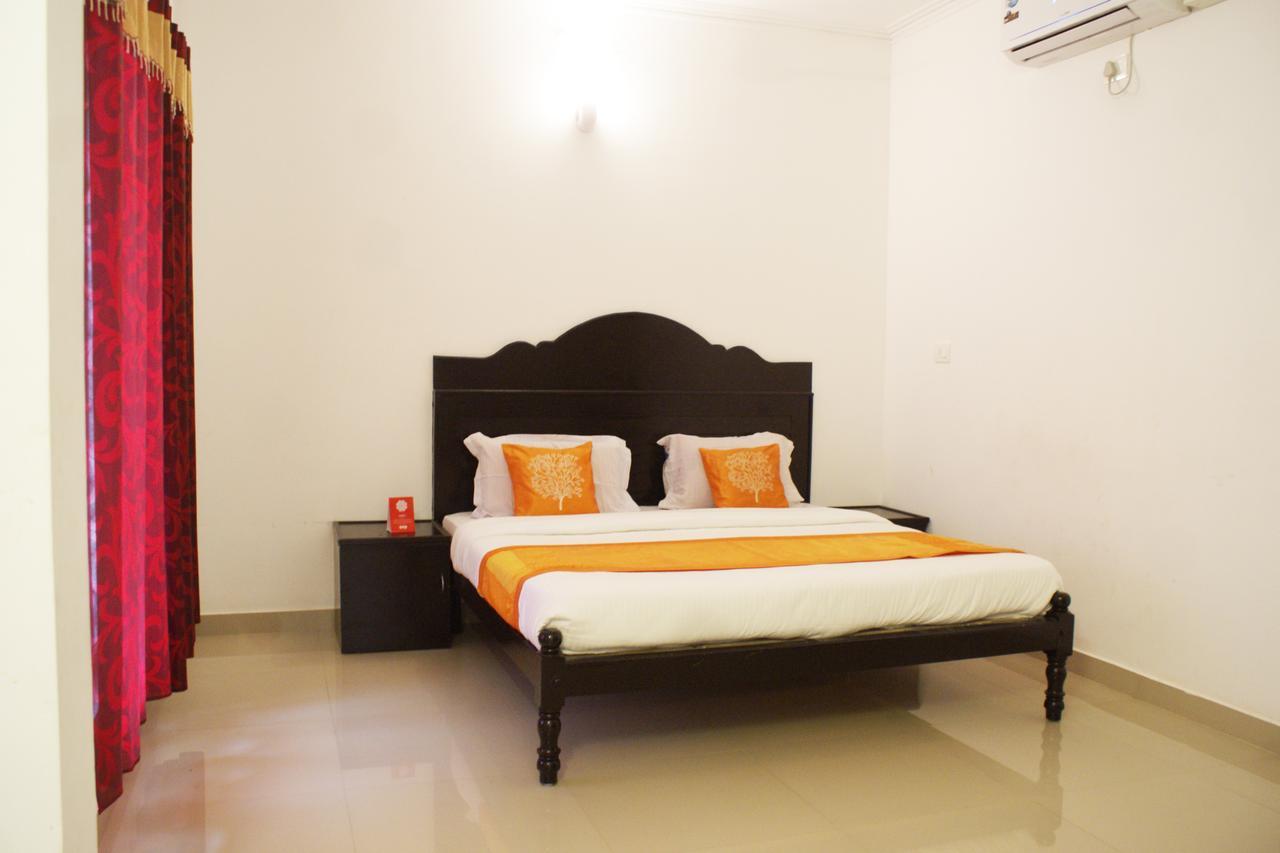 Oyo 4867 Royal Homes Alappuzha Bagian luar foto