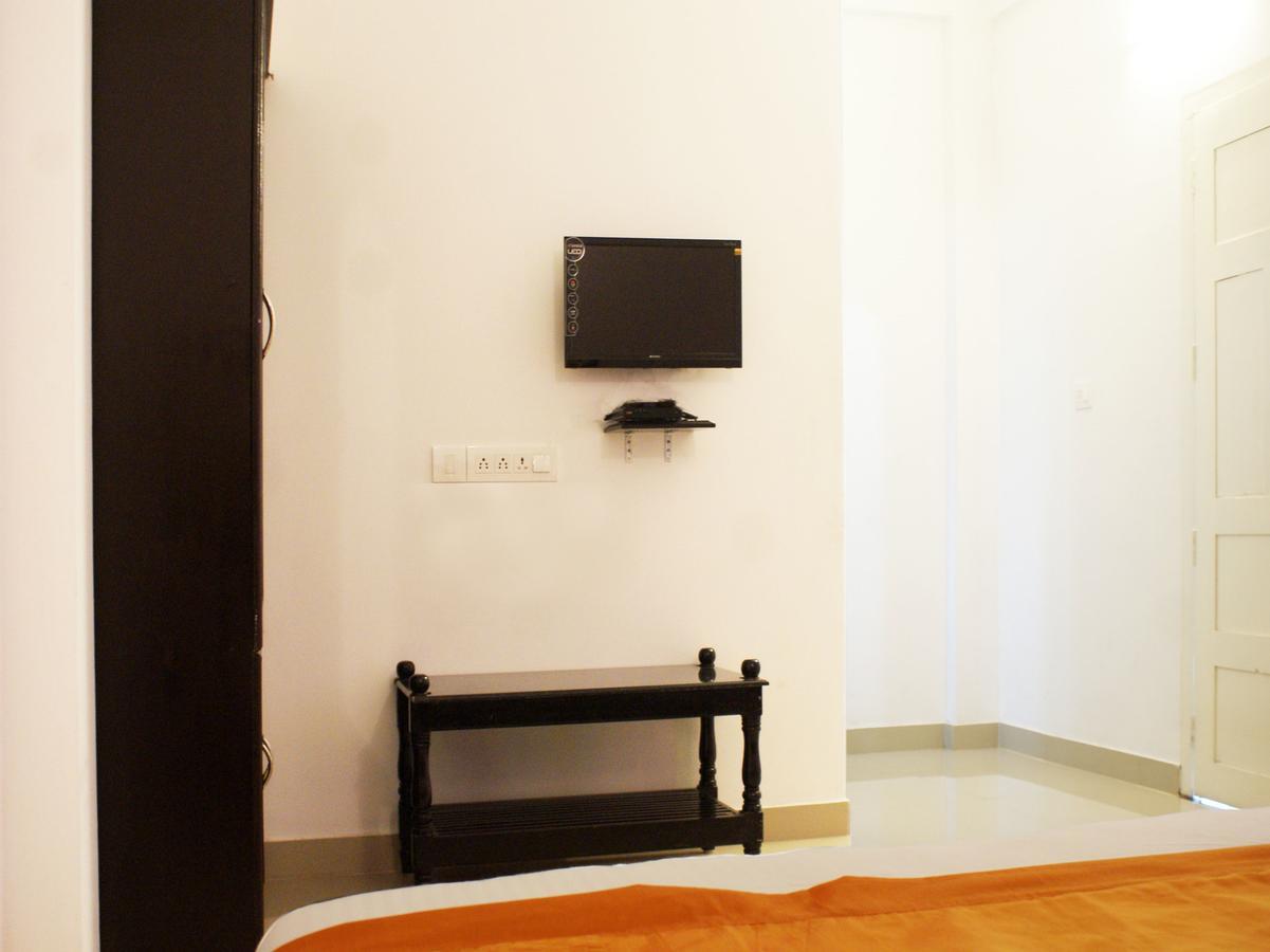 Oyo 4867 Royal Homes Alappuzha Bagian luar foto