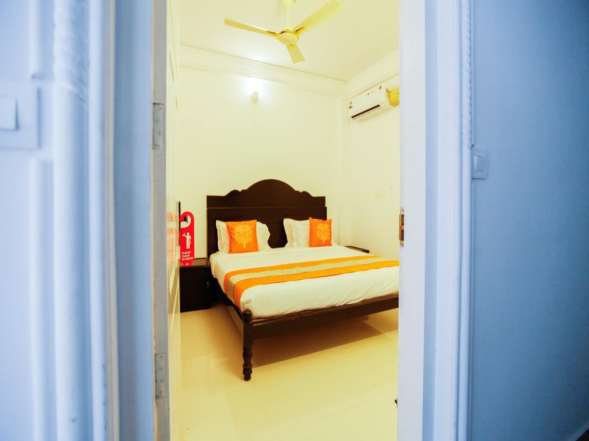 Oyo 4867 Royal Homes Alappuzha Bagian luar foto