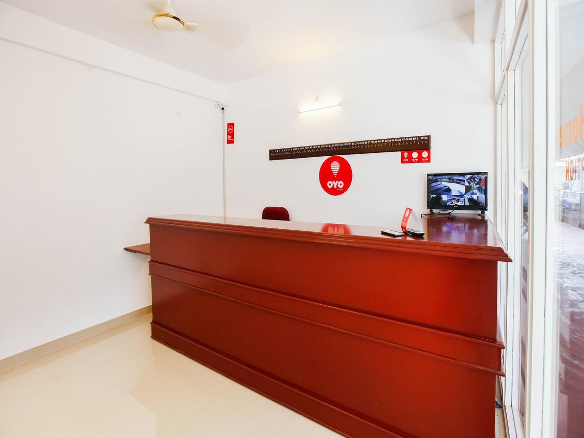 Oyo 4867 Royal Homes Alappuzha Bagian luar foto