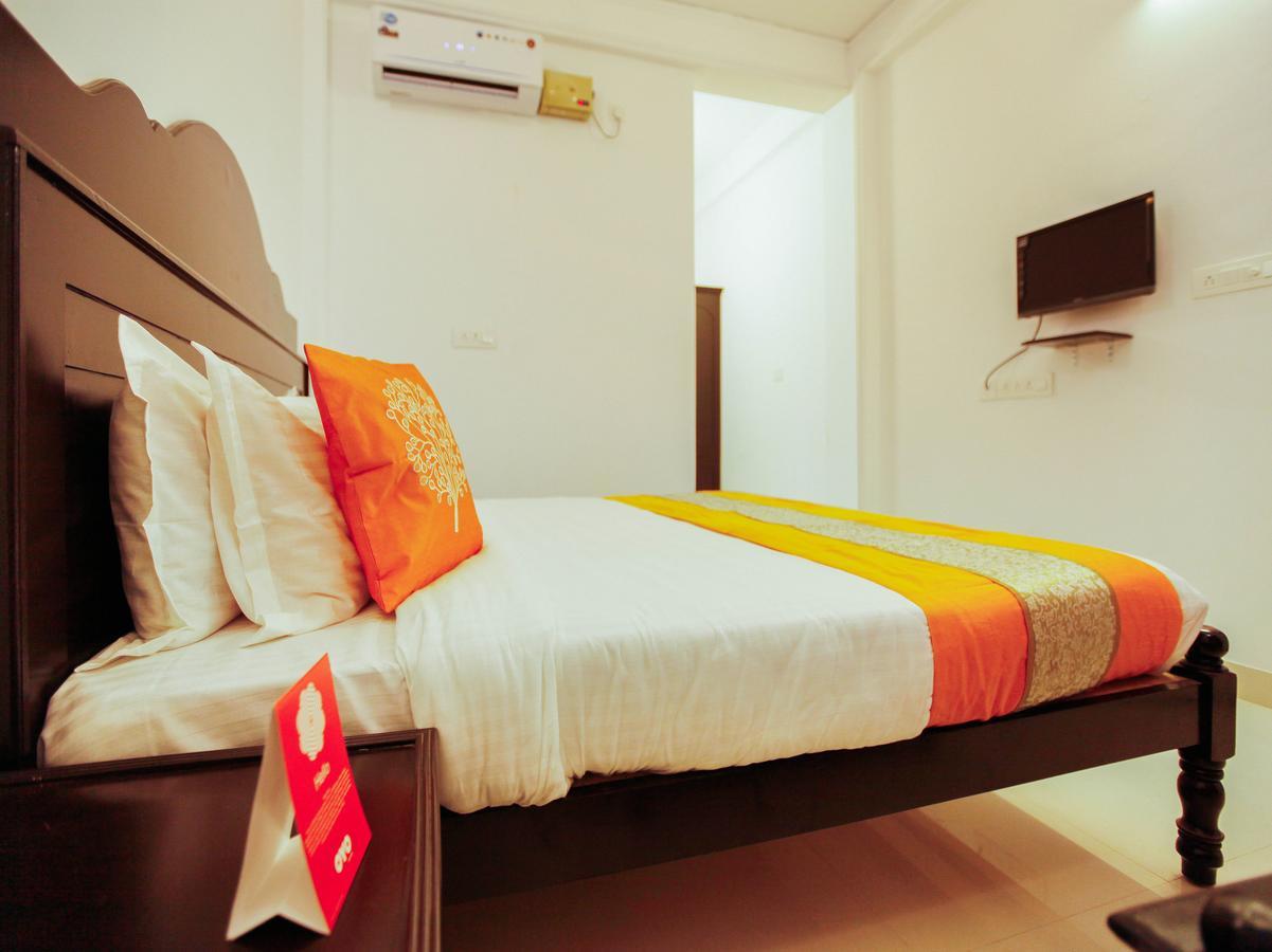 Oyo 4867 Royal Homes Alappuzha Bagian luar foto